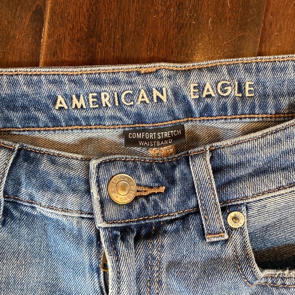 American Eagle Ripped Mom Jeans - Picture 5 of 6